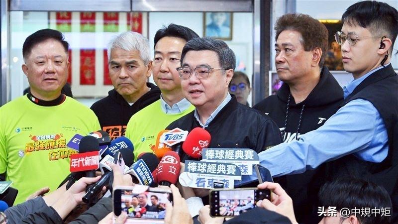 台行政机构负责人卓荣泰昨天（7日）赴日看棒球，却被发现是搭华航专机当天来回。行政