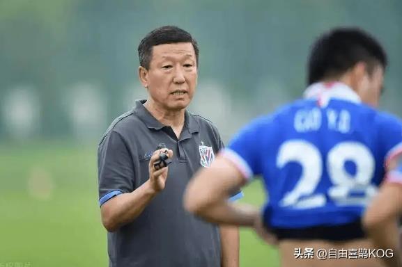 足协杯，上港夺冠，其实我对上港没有好感，第一，金元足球时代，尽管投入不比广州恒大