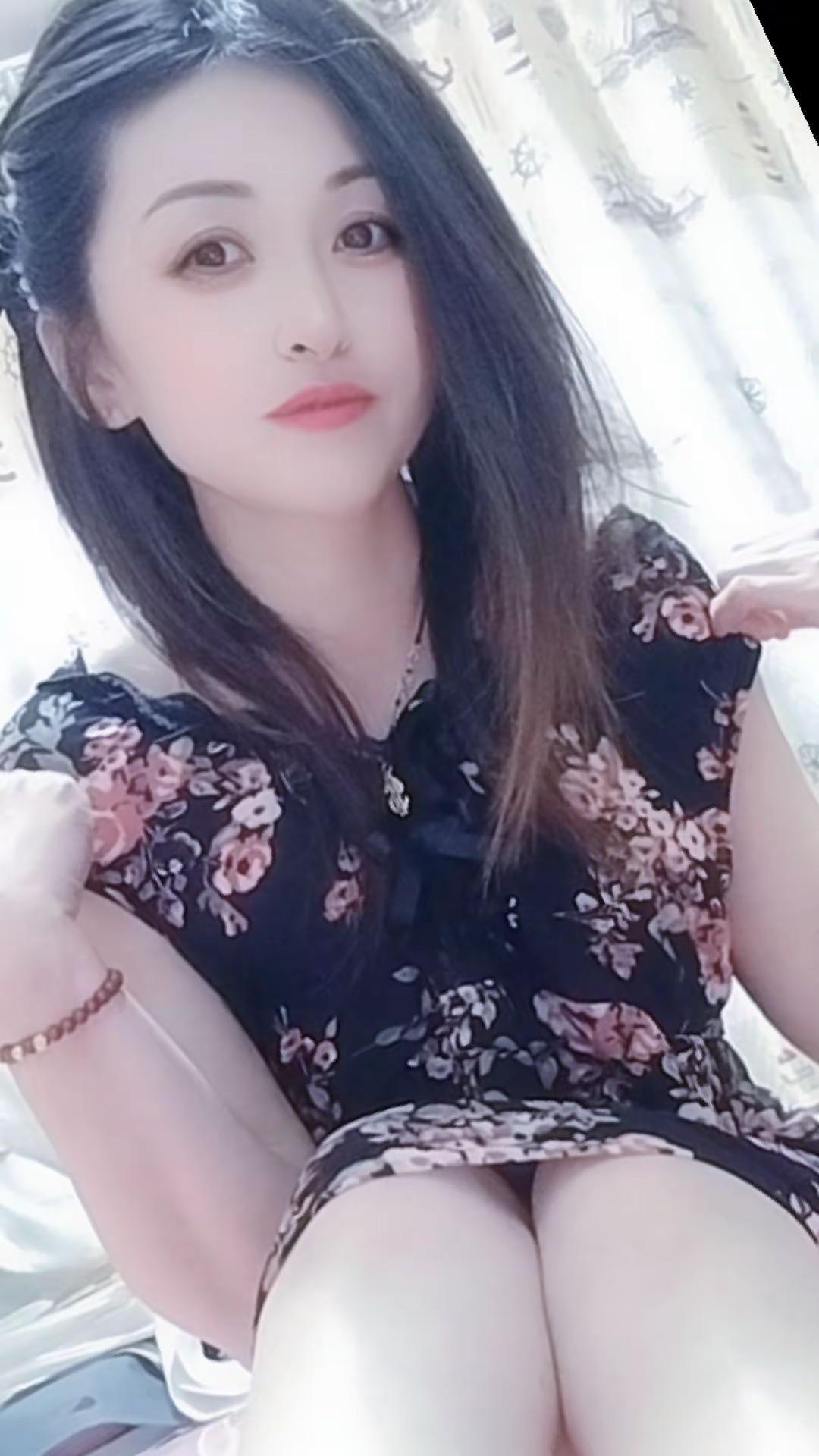 做自己才是高级感，品自己才有性质和气质，学会独立和优雅，做个精致的女人。