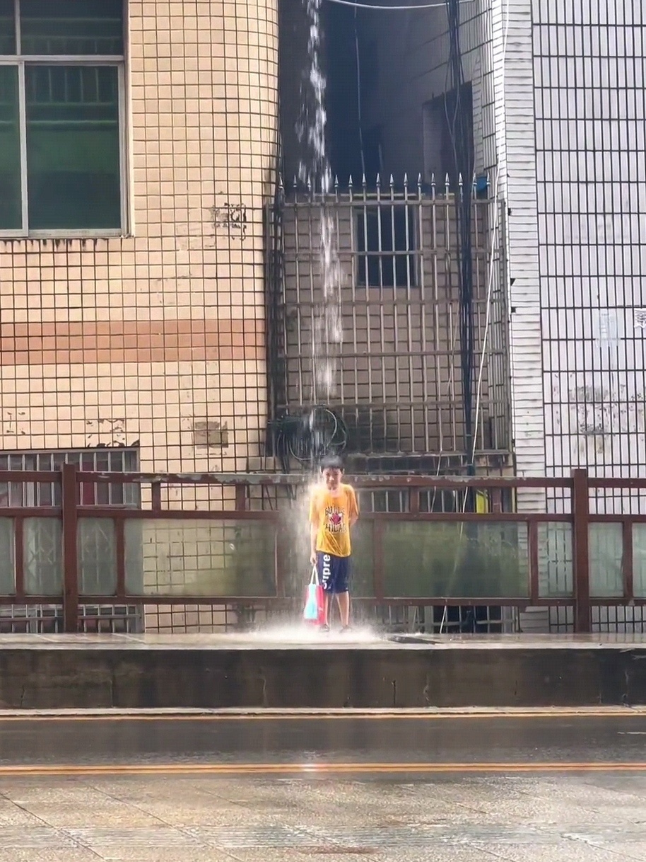 谁又看到了小时候的自己💧 ​​​