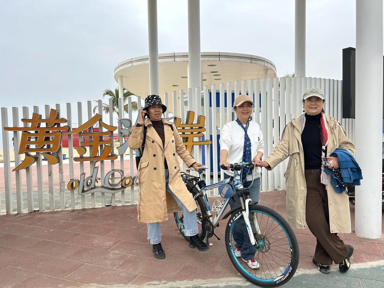 雨水至
万物生
霞涌踏海
祈福康宁