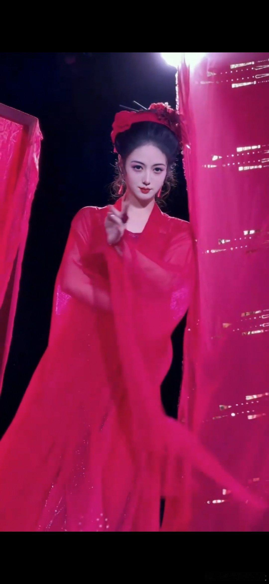 #情感#                      《无题》别来缱绻情难移，整日