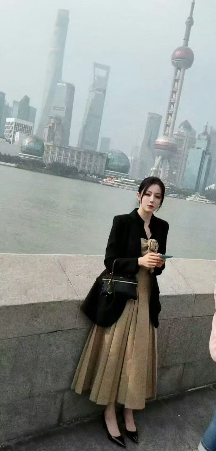 迪丽热巴新剧正脸路透迪丽热巴正脸路透迪丽热巴正脸路透，好美，[赢牛奶][赢牛奶]