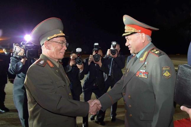 【俄罗斯盛赞朝鲜人民军世界最强】

在朝鲜战争停战协定70周年之际访问朝鲜的俄罗