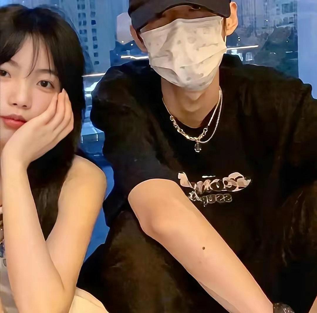 无论是巨蟹男还是巨蟹女，都有一个很严重的问题，那就是玻璃心。为什么很多人不喜欢巨