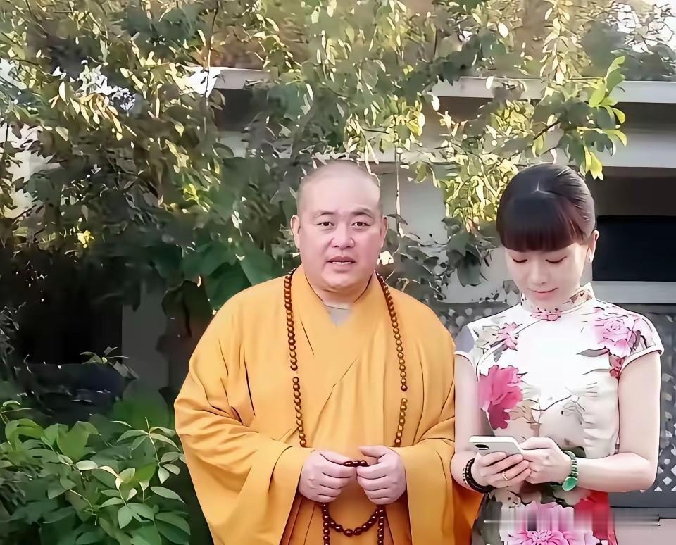 释永信的故事告诉我，酒肉穿肠过，佛祖心中留，世人皆如我，世间再无佛，佛珠只是标配