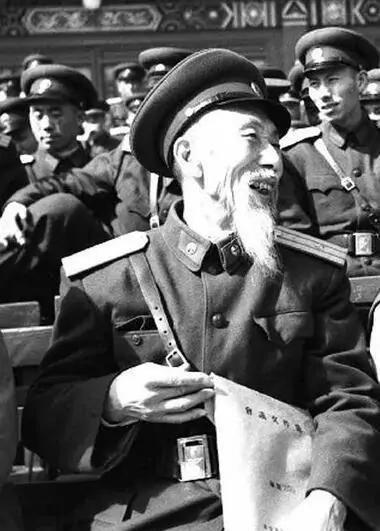 1938年，60岁的蒋维平执意要参加八路军，考虑到他年龄偏大，八路军领导并没有答