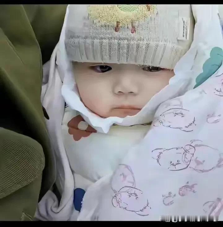 终于有后续了！还记得四川达州这个弃婴吗？她被家人丢弃的在路边时，身上附着一张纸写