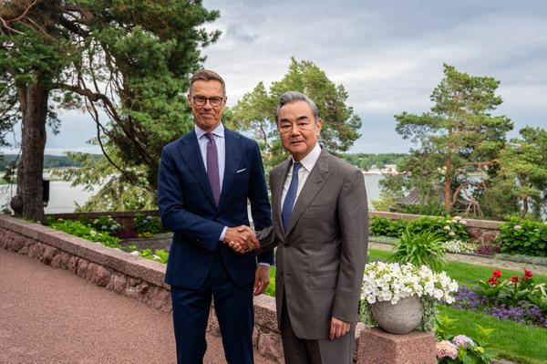世界乱局不断、小国左右为难，芬兰总统直言：中国是难得的稳定“压舱石”

当地时间