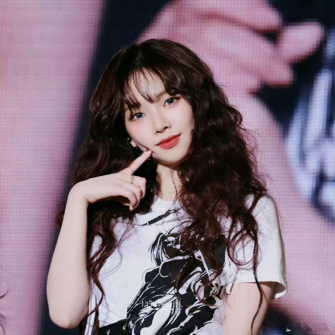 柳智敏羊毛卷  今天是可爱小羊卡丽娜🐑 