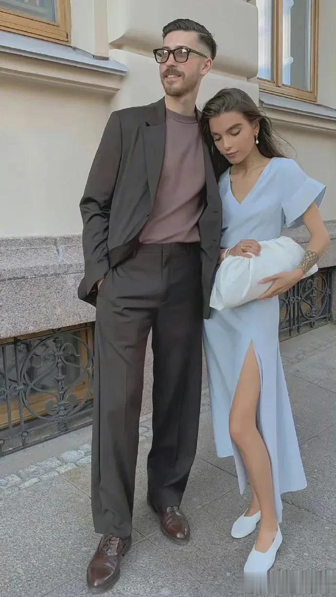 
👫情侣出街搭配| 美好的爱情💓也可以体现在穿搭之上。😍

  