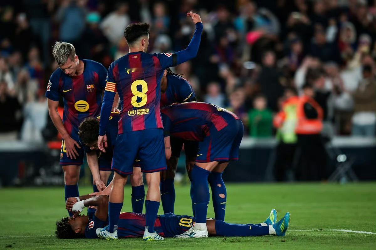 亚马尔赛季报销巴萨坏消息不断！2亿天才亚马尔或赛季报销，世界杯出战成疑，倒计时仅