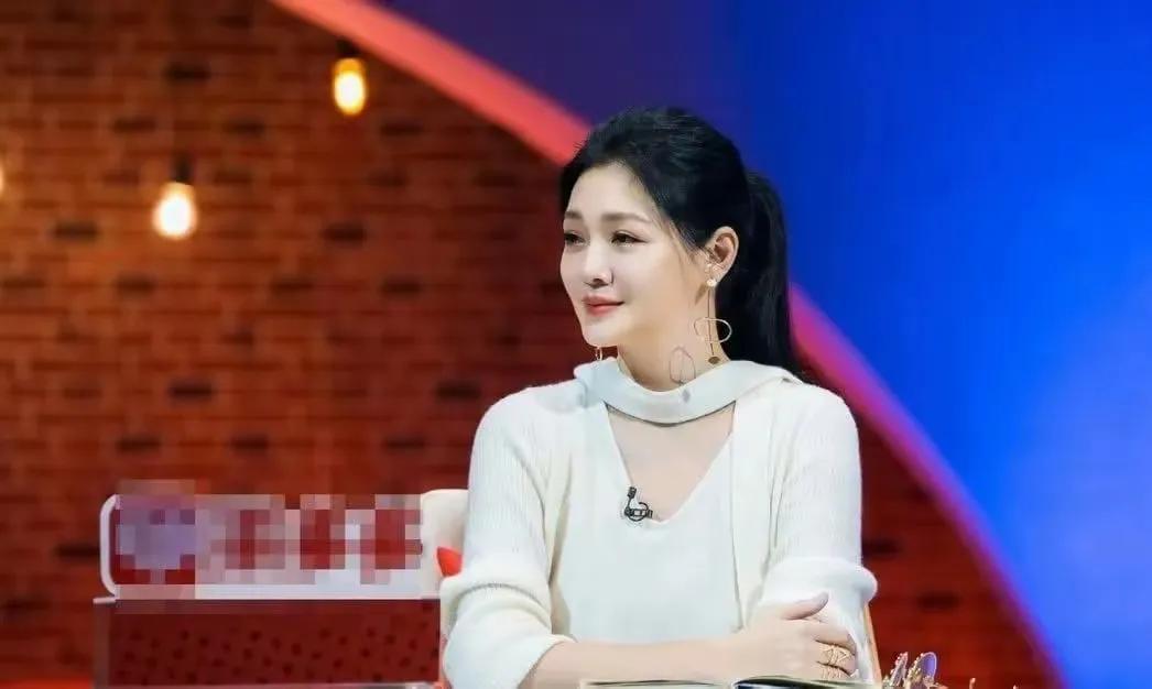 据多方资讯透露，中国知名女演员徐熙媛（广为人知的艺名大S）近期被网络传闻笼罩，称