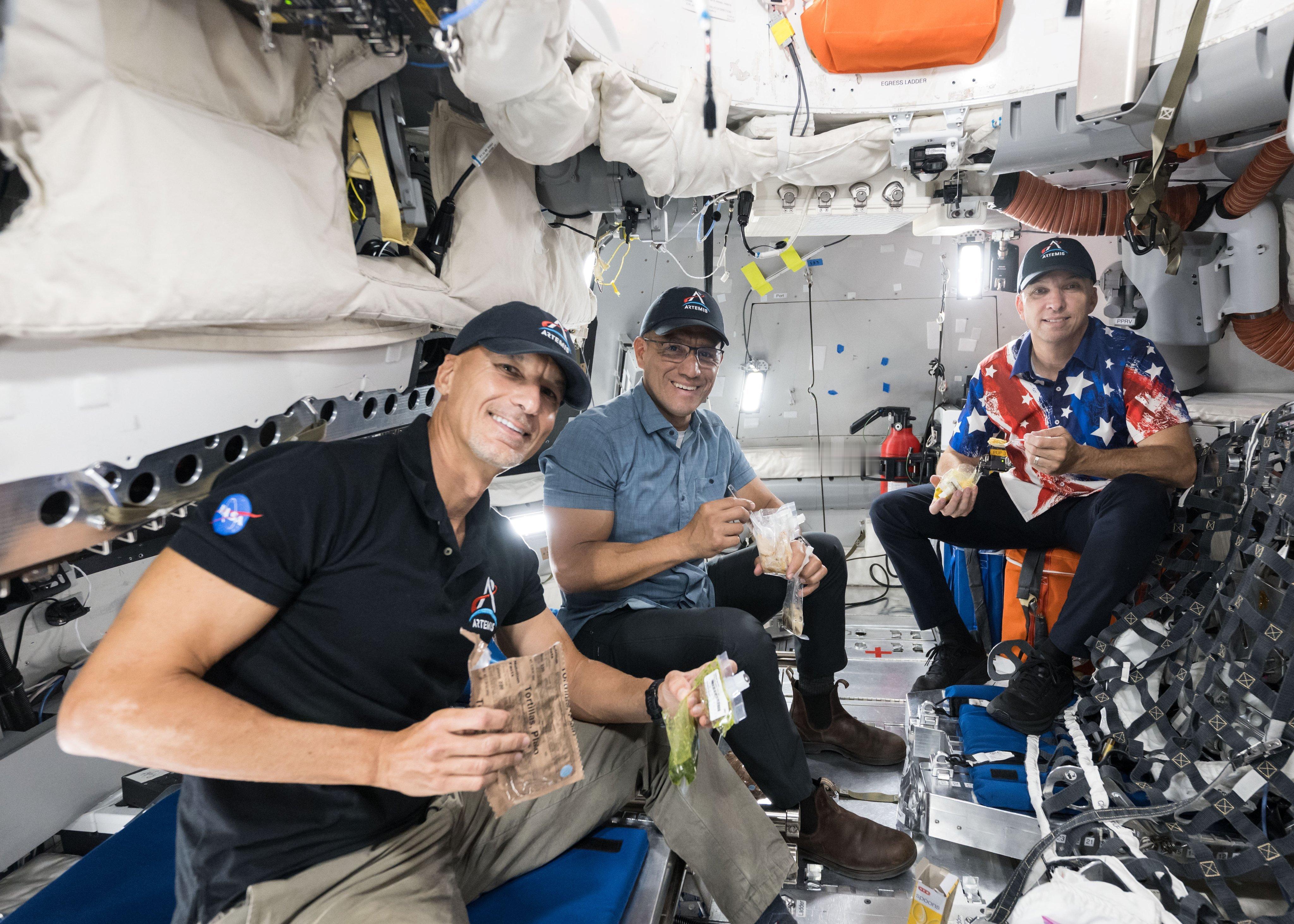 NASA阿尔忒弥斯3号任务正在持续推进阿尔忒弥斯3号的进展仍在稳步进行。SLS火