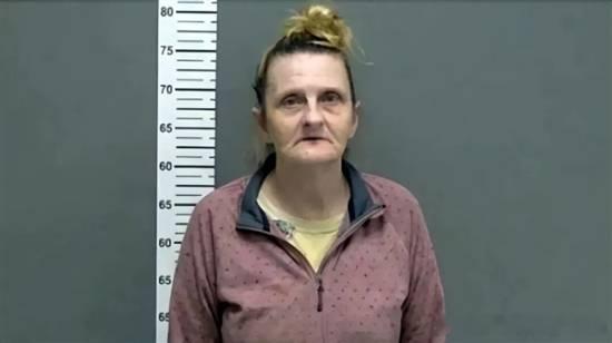 美国一老人因AI误判含冤入狱半年美国田纳西州一位当了祖母的女人安吉拉·利普斯，从