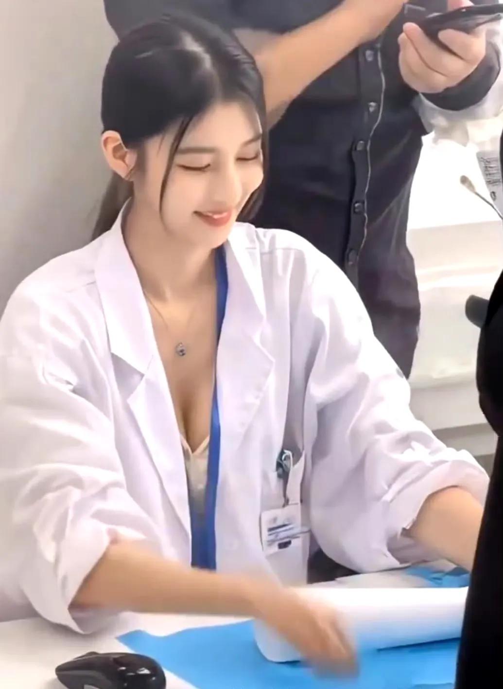 医生，我全身不舒服，帮我检查一下。 ​了不起的医生 医生高能的一天 最有才的医生