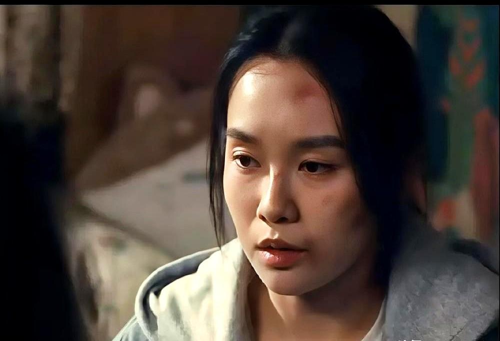 你以为导演最大的烦恼是演员闹脾气？

《爱情没有神话》里，唐嫣摔门、赵又廷砸东西