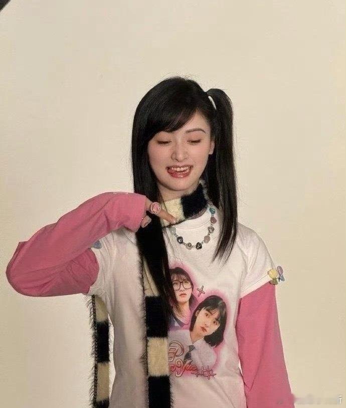 看了这图，我终于知道为什么沈月在外网那么受欢迎了 