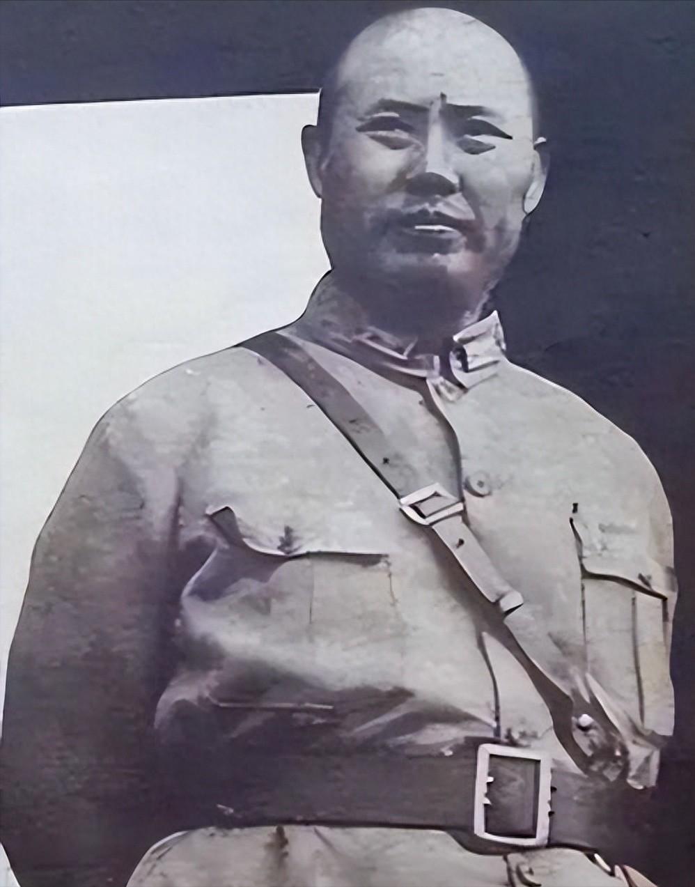 1949 年，北平城里有两位国民党将领 —— 李文和石觉，他们不肯追随傅作义参与
