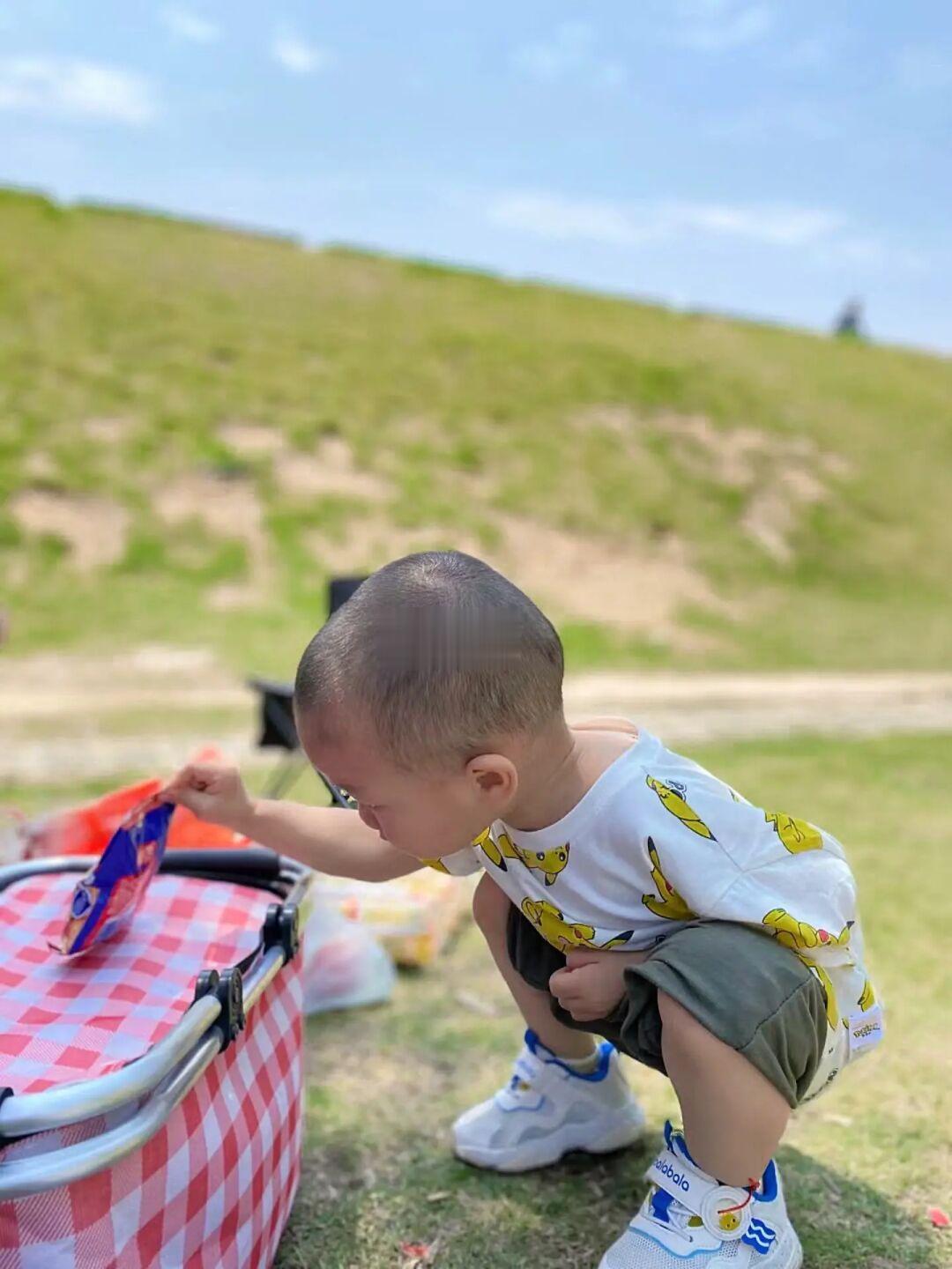 那个被父母严格限制零食的小孩吓到我了❗️