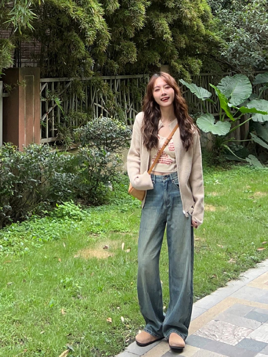 🍂低饱和度入秋不露腿~纸片人穿搭我悟了！