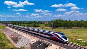 老挝其实挺敞亮，为了修这条中老铁路把国库掏空了，中国一看主动来投奔的，那不能亏待
