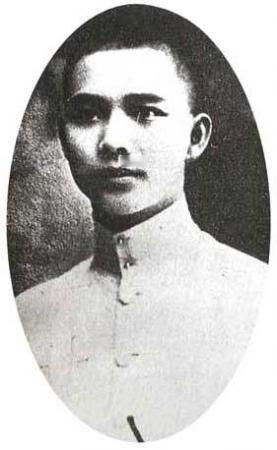 1910年汪精卫因为刺杀满清摄政王被判处死刑，审问他的 肃亲王善耆说：“现在我们
