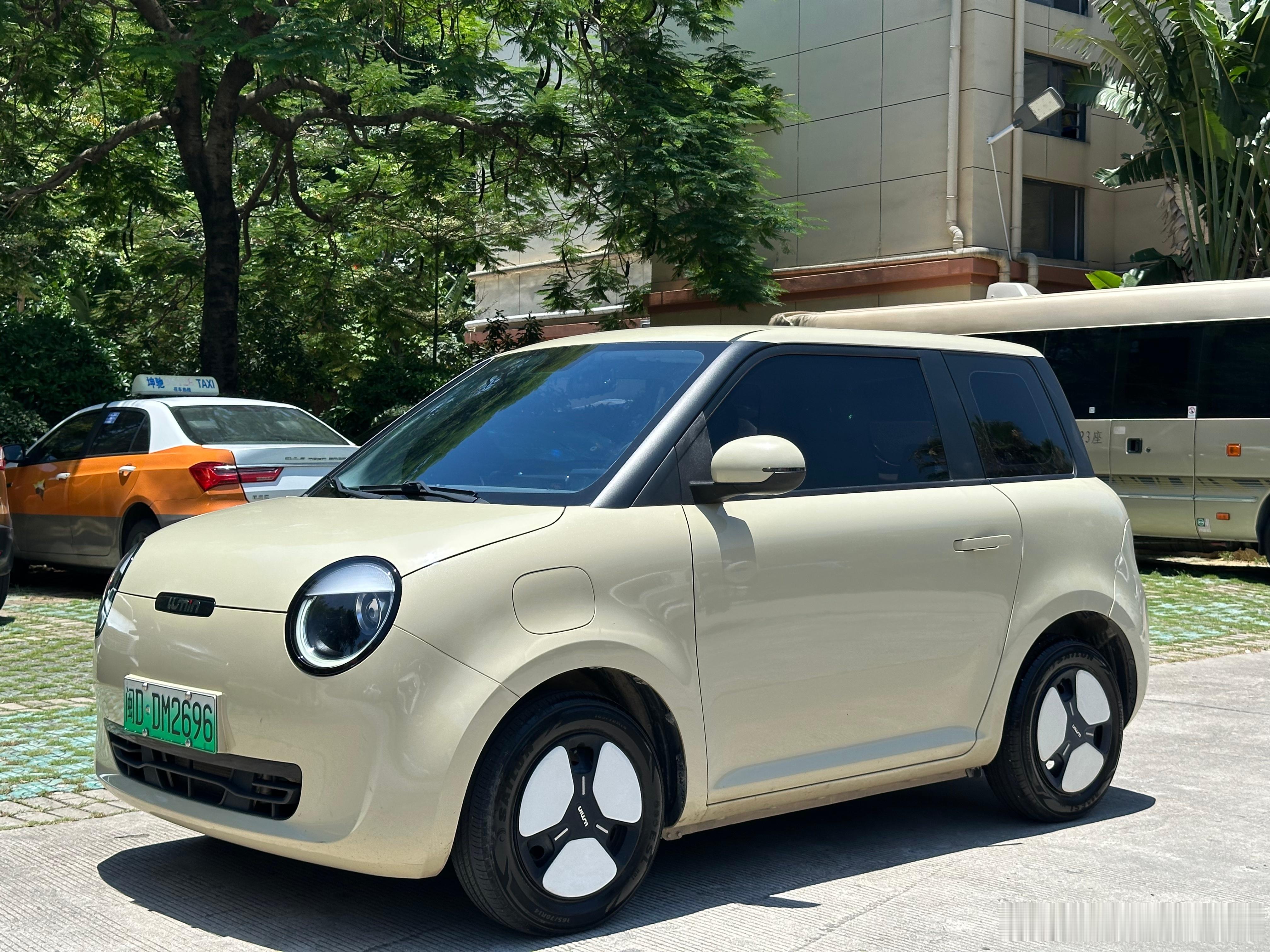 今天还可以，总的卖了4台车 
