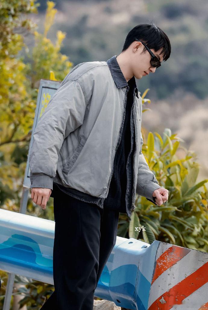 黄景瑜高精力人群 黄景瑜高精力人群，真的羡慕了！黄景瑜在片场一刻都闲不住