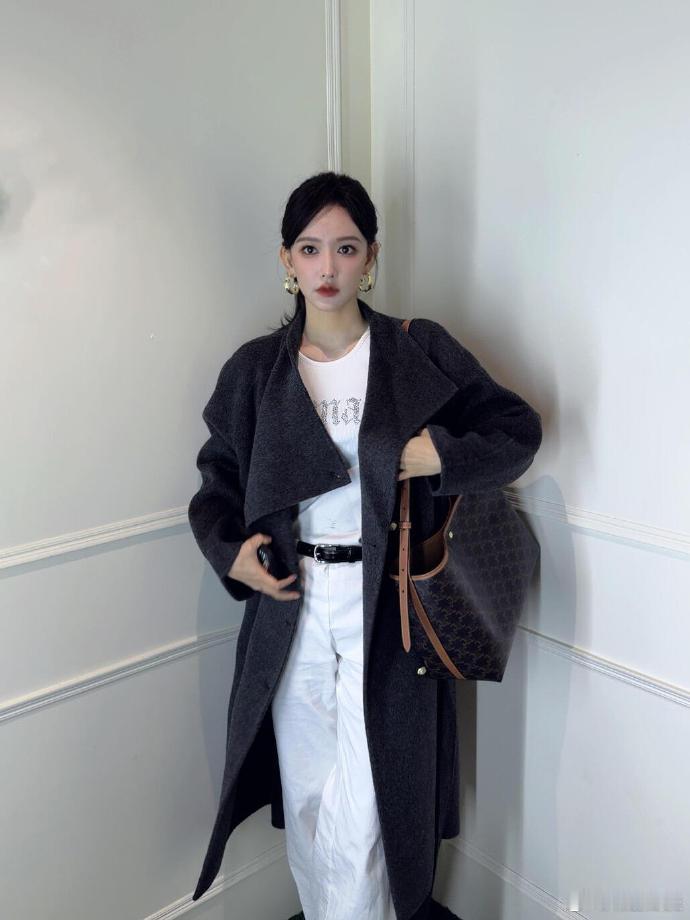 喜欢看程潇的日常生活照最新潇息 ​​​  ​​​