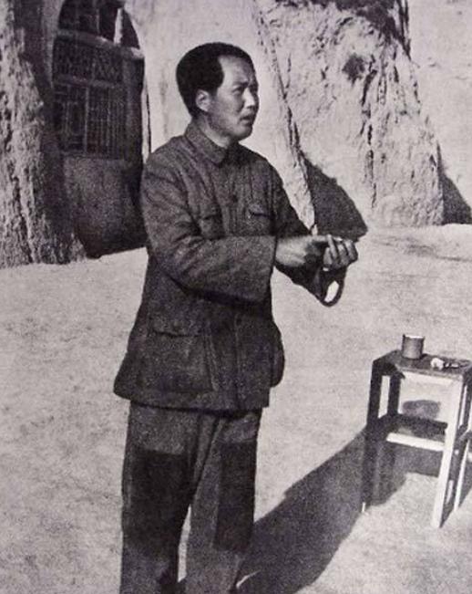你知道毛主席身边的保卫力量有多强吗？根据毛主席曾经的贴身卫士李银桥的说法，包围毛