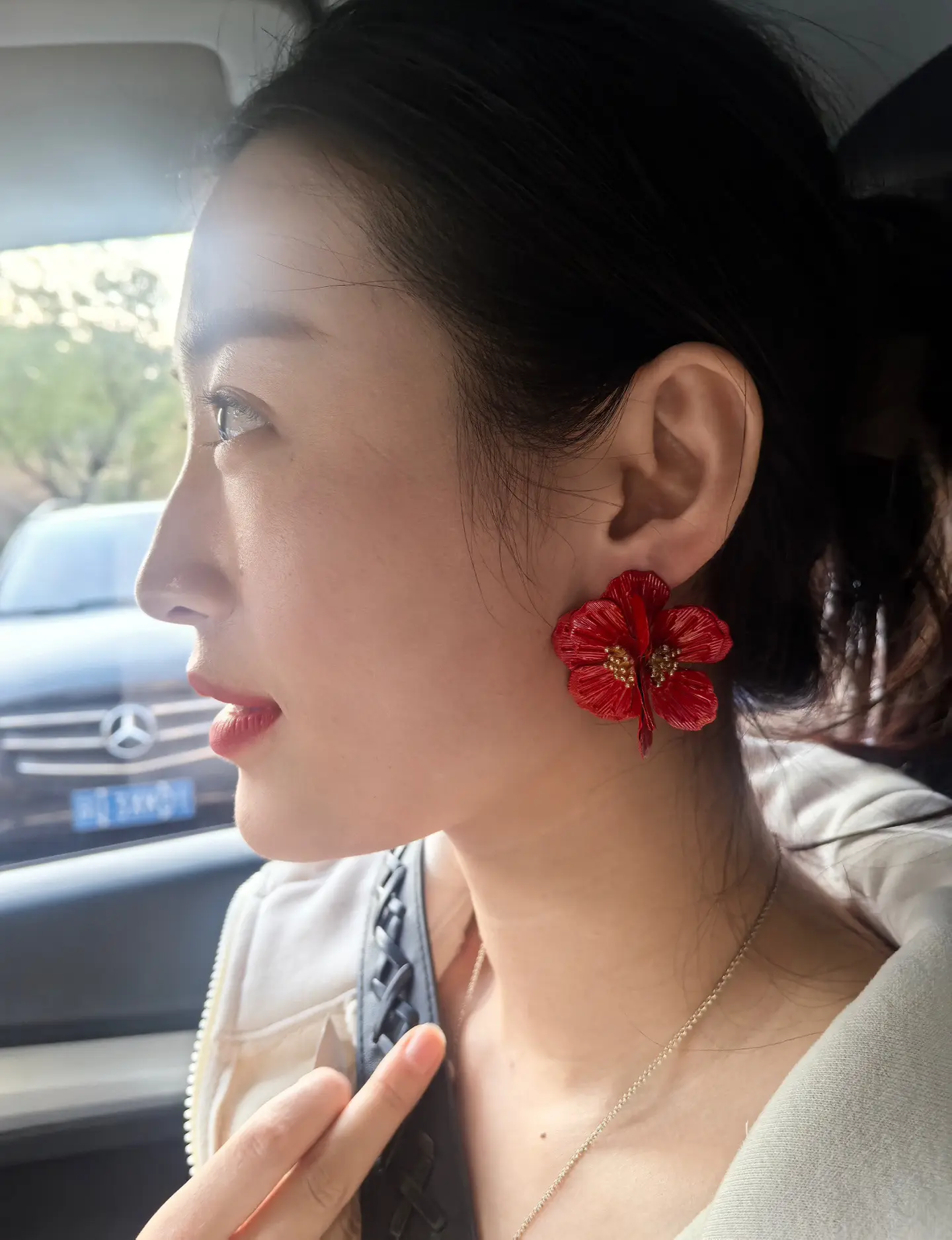 从不喜耳饰的我 如今也打了耳洞