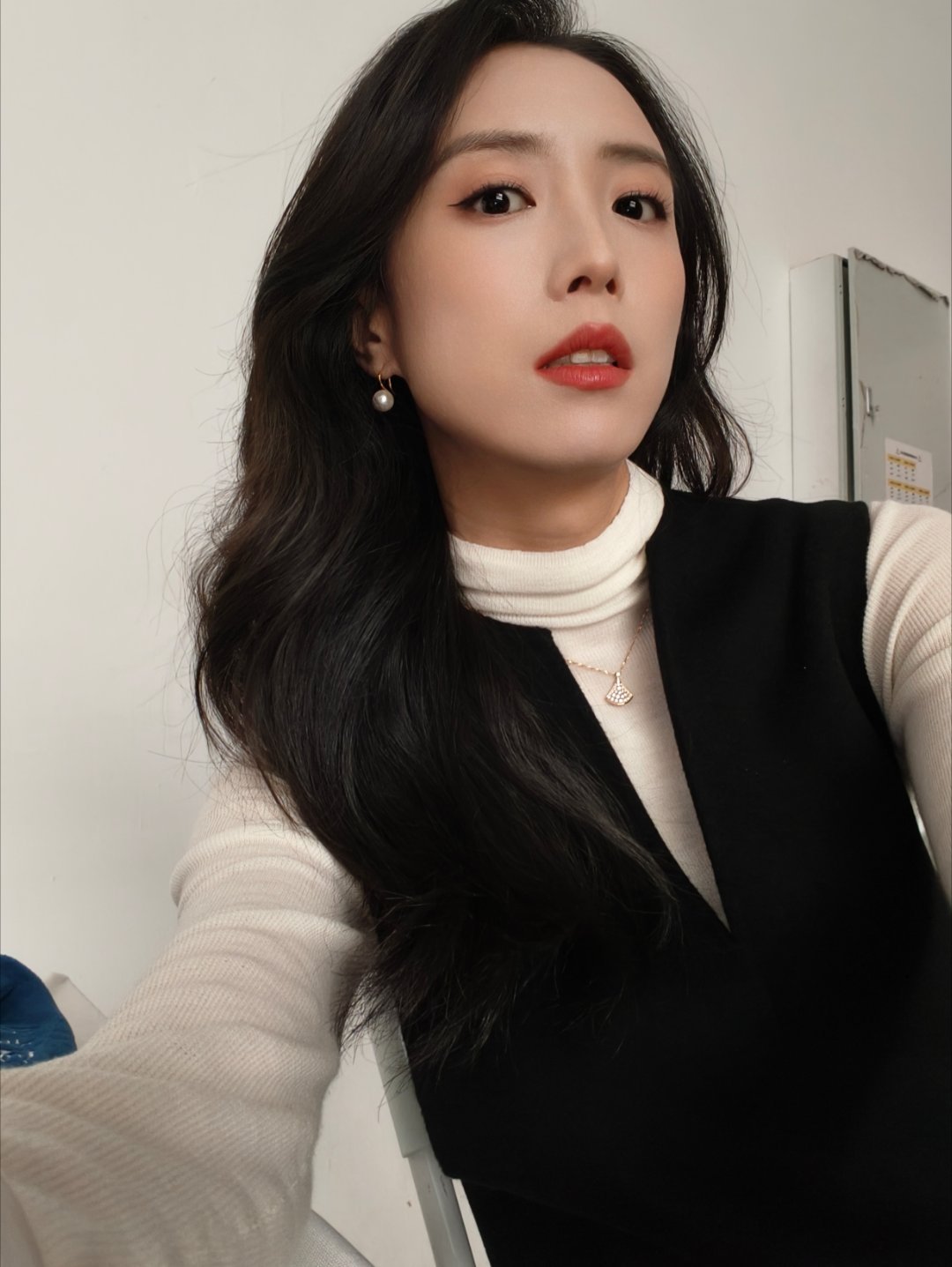 不嘻嘻，非常焦虑😟棚拍前面拖堂，但我又要赶飞机，公关一个劲儿崔，催的我情绪都崩