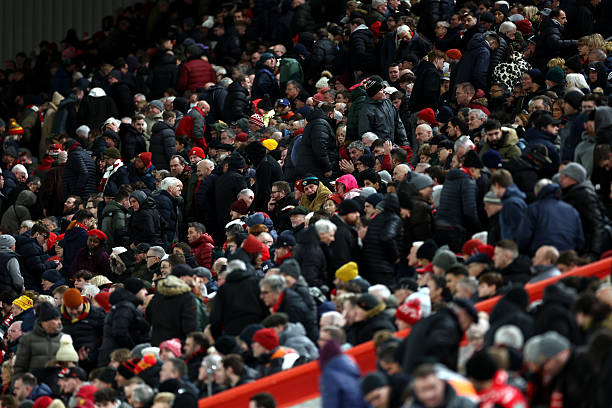 安菲尔德嘘声不断 