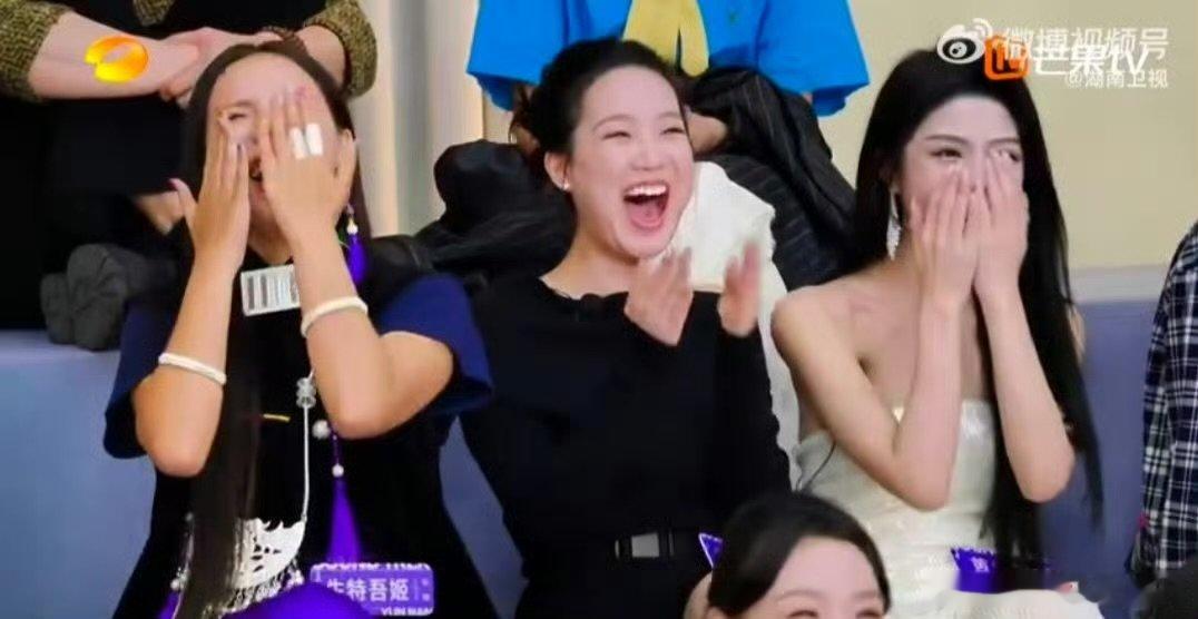 平板支撑练声法火到音综了 声鸣远扬 这操作我服了！刘悦边做平板支撑边跳音，成功唱