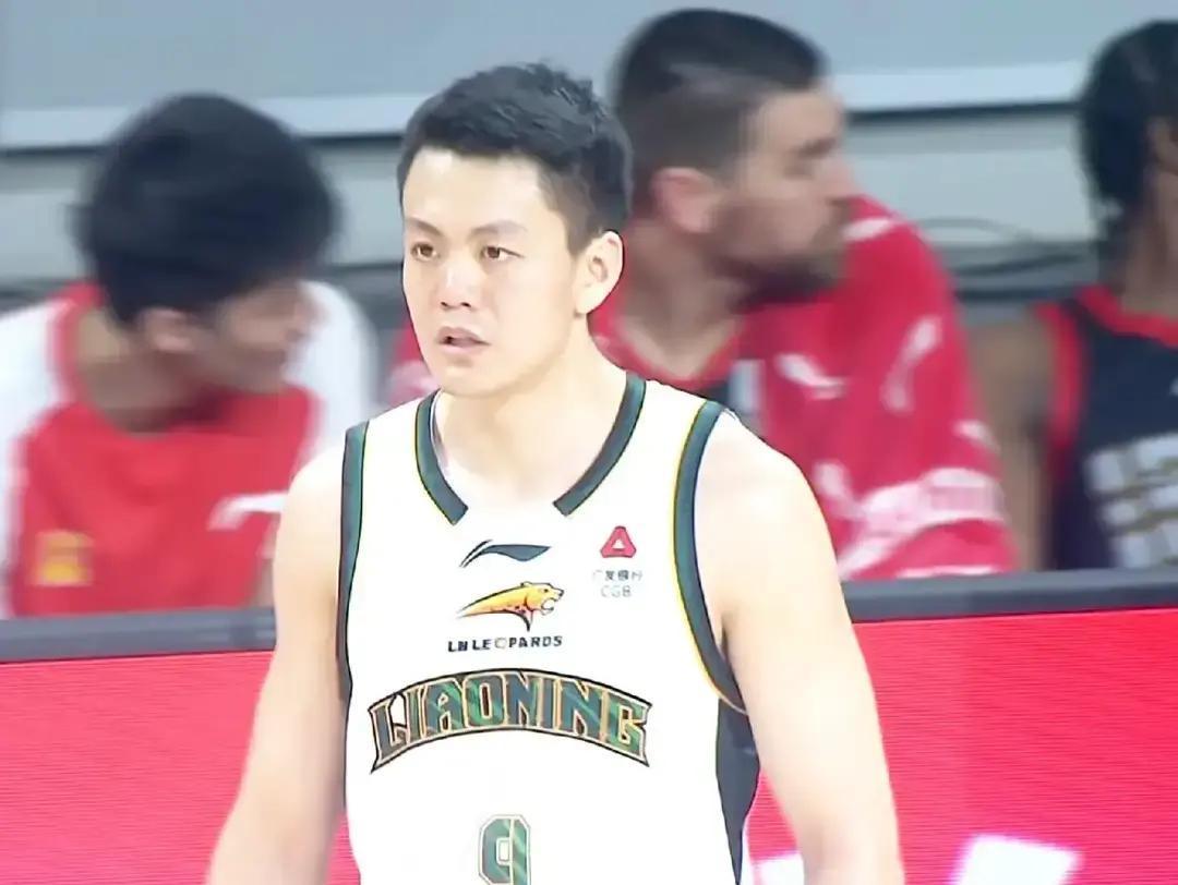 3场0分！姜宇星突然不会打球
 
辽宁球迷群里，有人把他叫“隐形人”。
 
过去