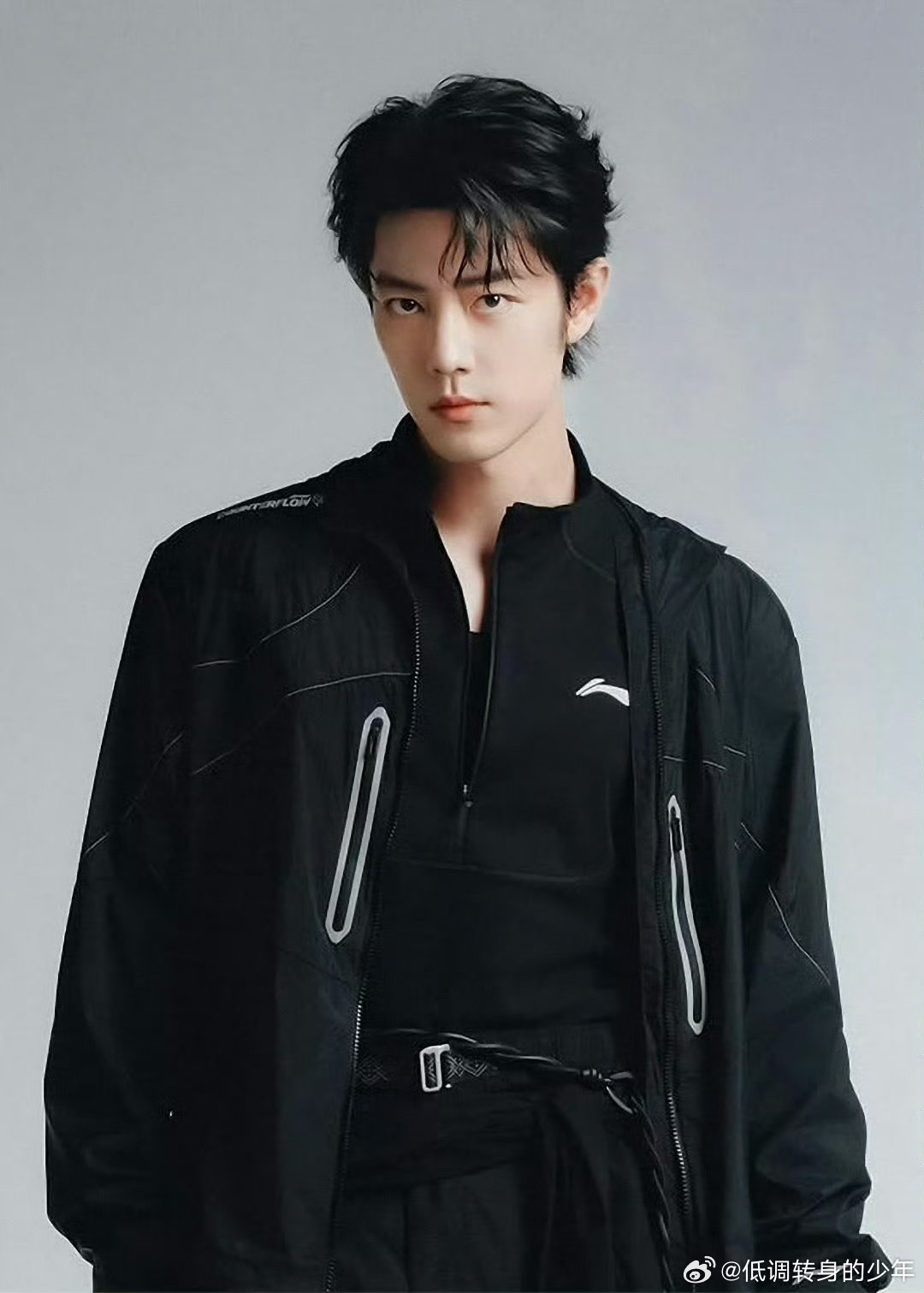 肖战代言多个品牌发布业绩财报，全部实现多季度盈利。六神，美团，青岛啤酒，李宁等，