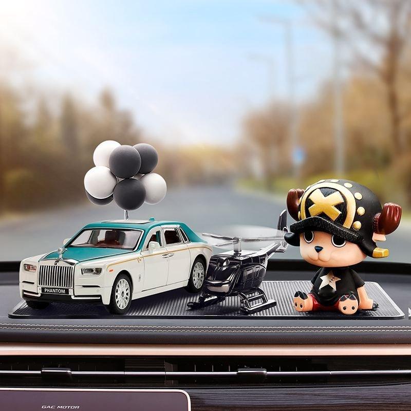 普通人一定要知道的汽车安全知识别再车辆前部摆放这些小摆件了碰撞过程中这些物件容易