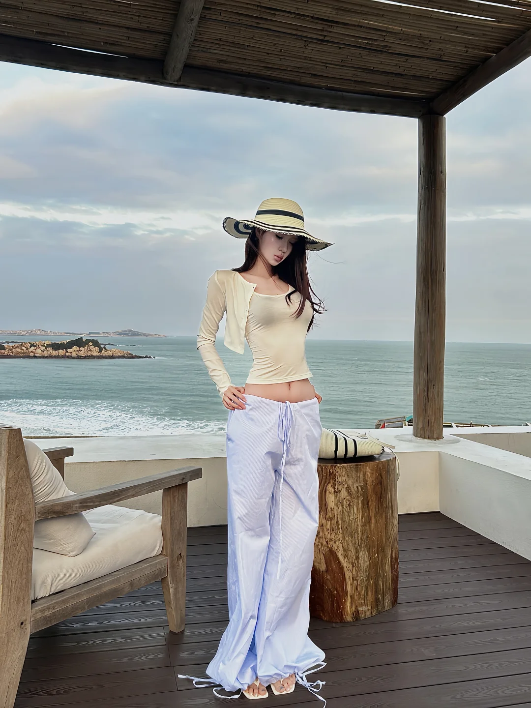 𝑜𝑣𝑒𝑟𝑐𝑎𝑠𝑡 𝑠𝑒𝑎𝑠𝑖𝑑𝑒 🌊
