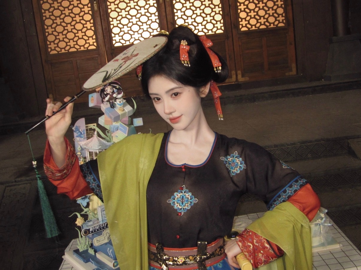 鞠婧祎鞠婧祎苏绿夏 鞠婧祎 爱上这个鞠婧祎是人之常情