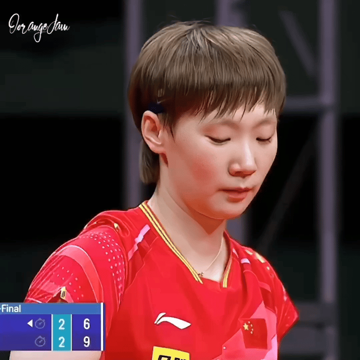 王曼昱比赛裤子抽丝了越抽越多宝贝真的好可爱啊不管做什么我都好喜欢