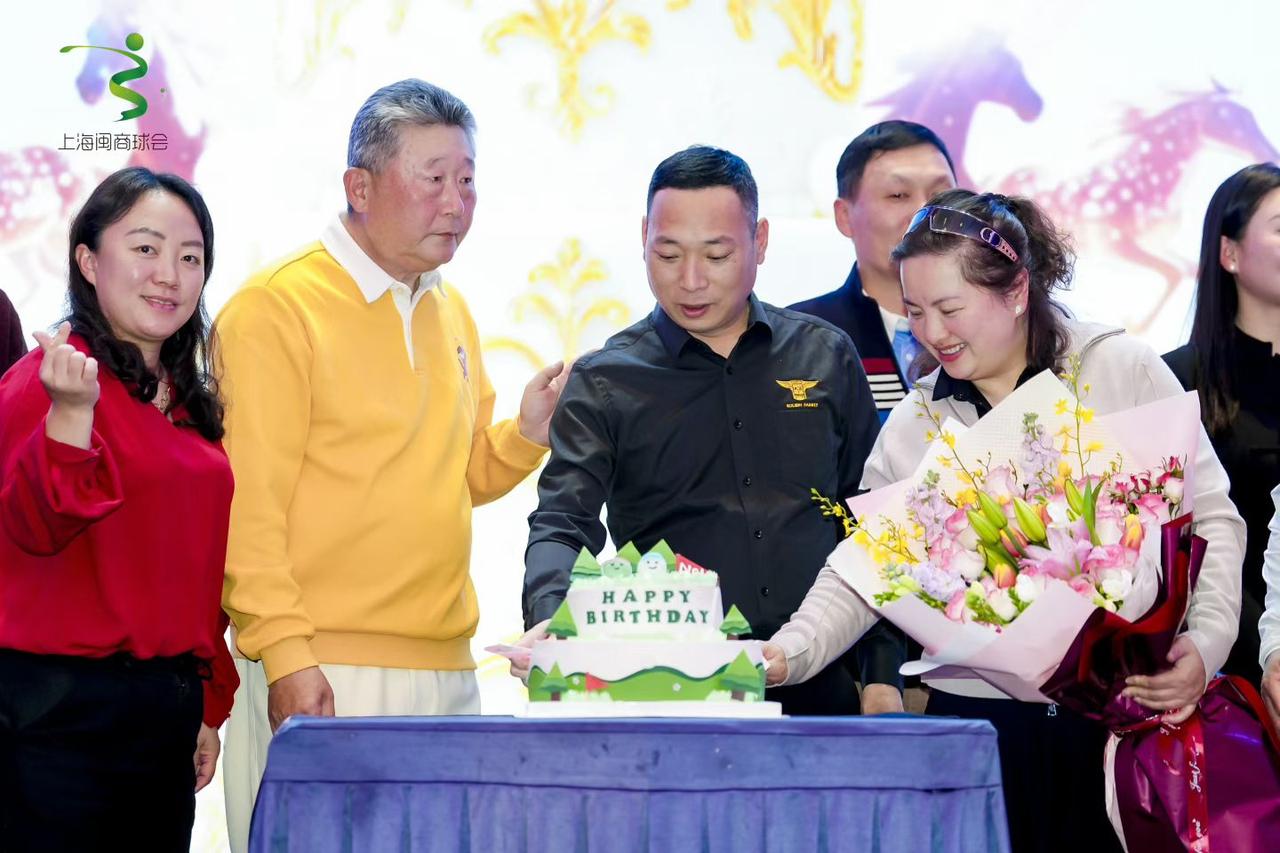 在全球劳宾家族高尔夫球场，挥启2026美好新篇。清风相伴，绿茵为伴，轻松惬意，快