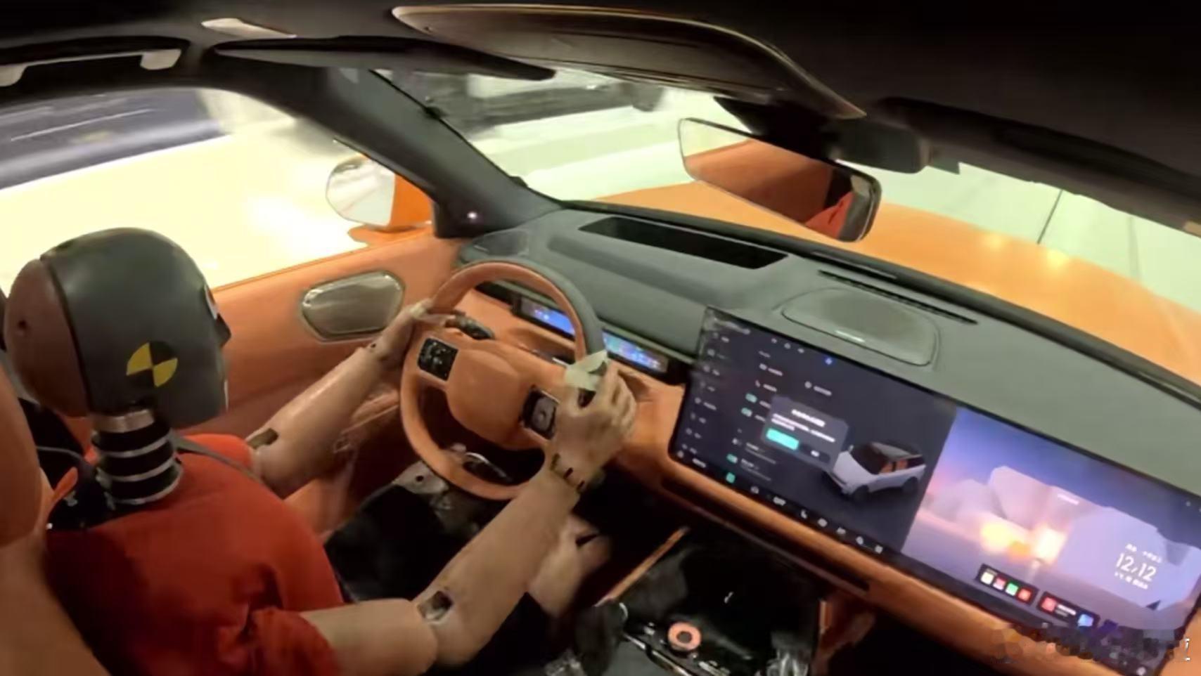 这场碰撞测试直接让全球车企集体聚焦！领克900用实打实的成绩，把“安全”刻进行业