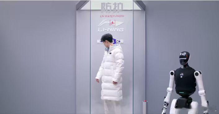 仅用0秒就get到肖战的权威了 肖战李宁代言第五年，品牌、潮流、运动三者的完美结