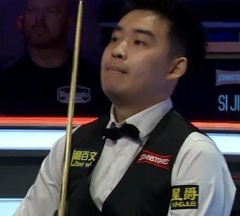 大师赛首轮，斯佳辉2-6输凯伦威尔逊，不关乎技术水平高低，还是心态出了问题。
