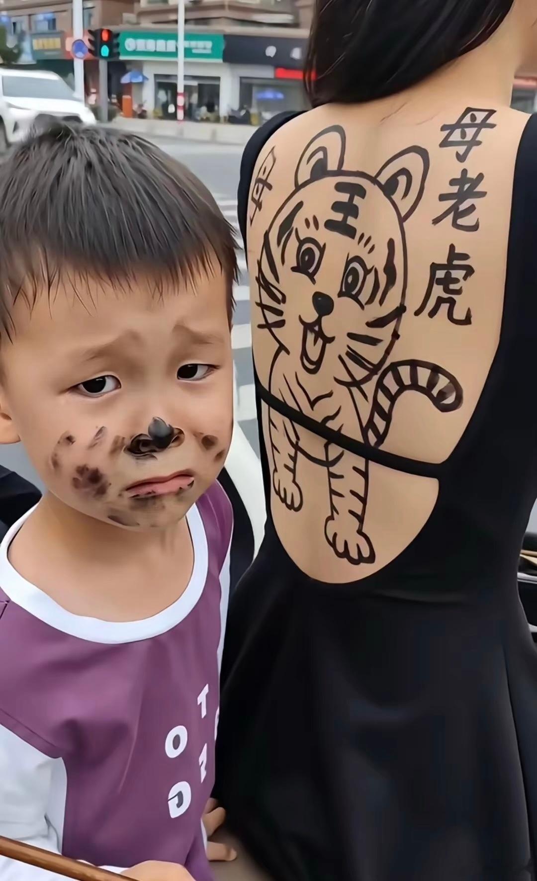 小朋友画的真不错，回家一顿毒打是少不了了。 