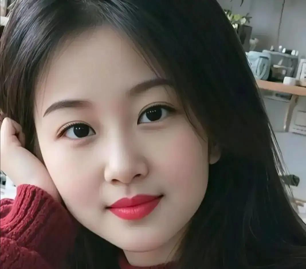 女人为什么一爱上就秒变“黏人模式”，却让男人直呼“太反常”？

这不是矫情，而是