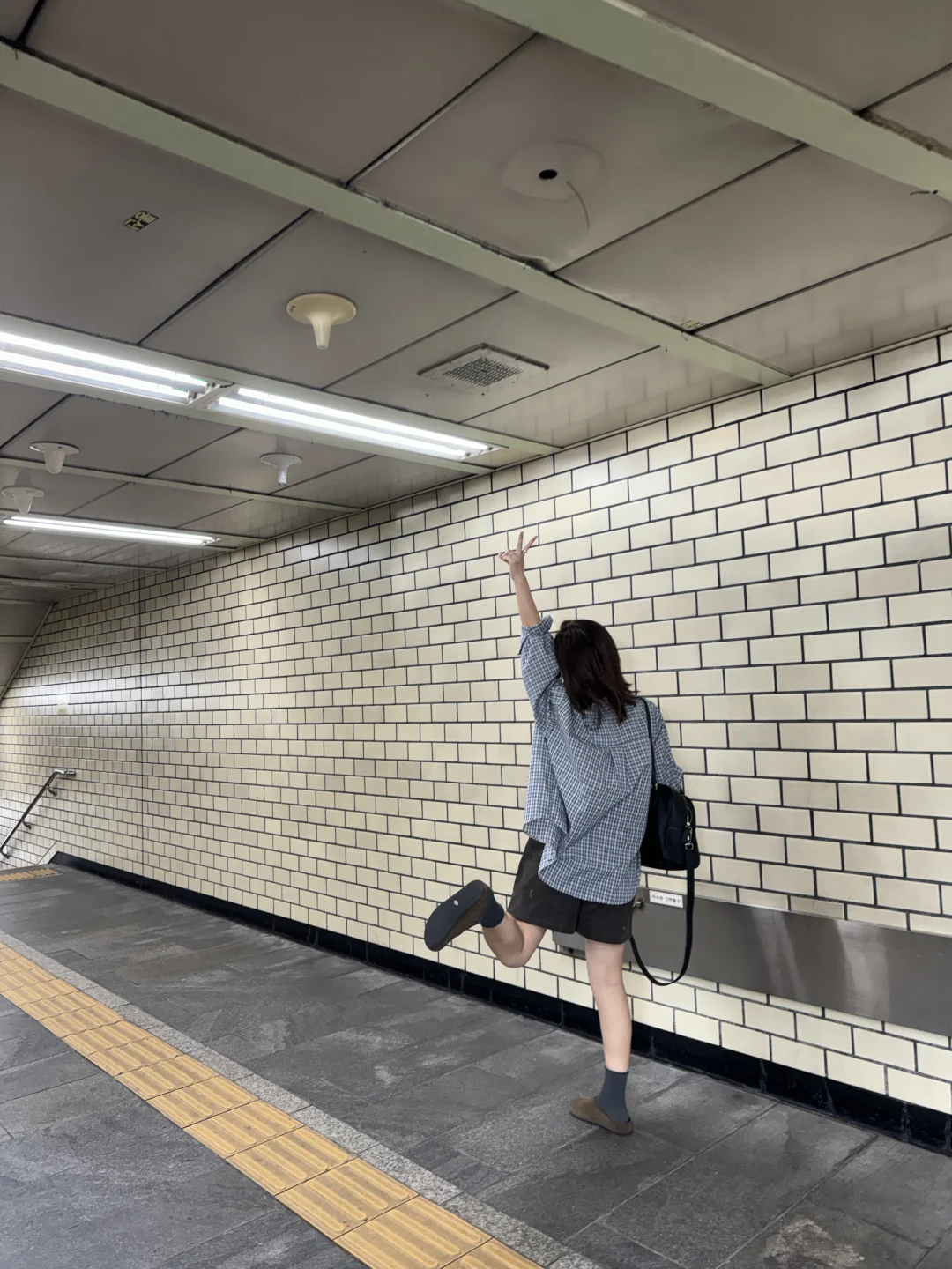 沈阳韩国女装/秋天怎么能少了格子衬衫呢