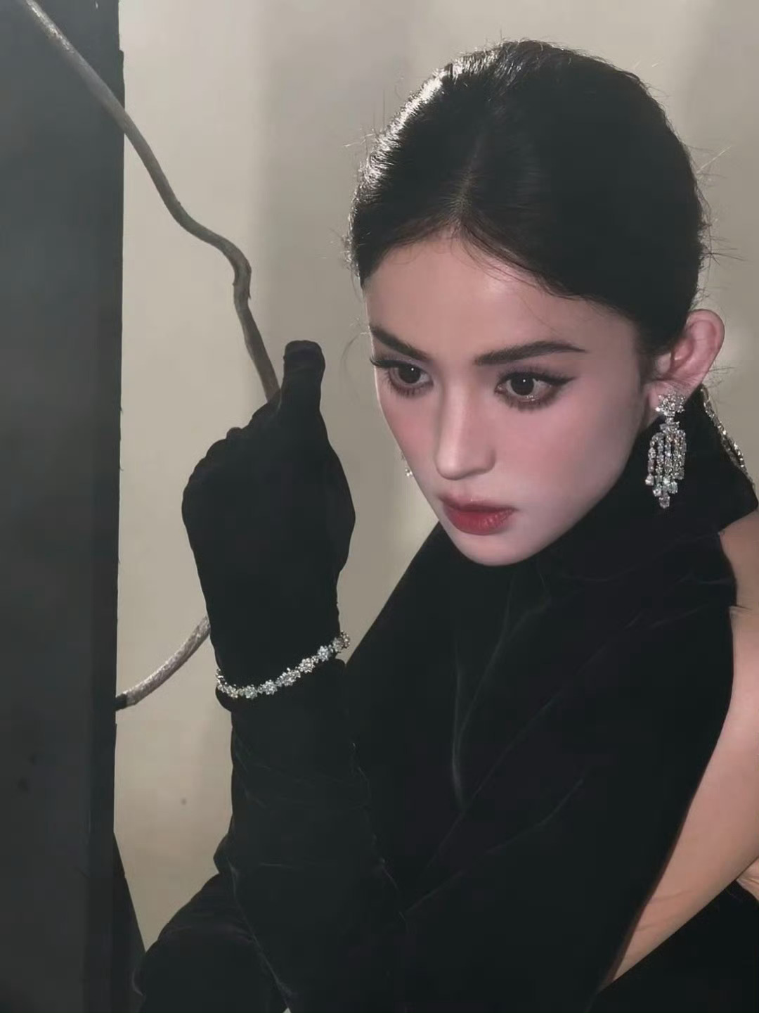 娜扎拿云朵走红毯这个娜扎美得太惊人 ​​​