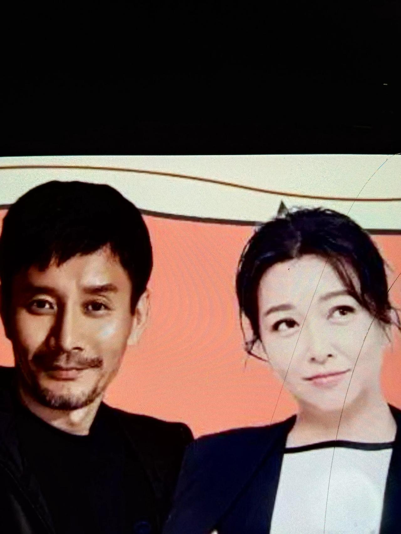 田小洁
江珊
夫妻照